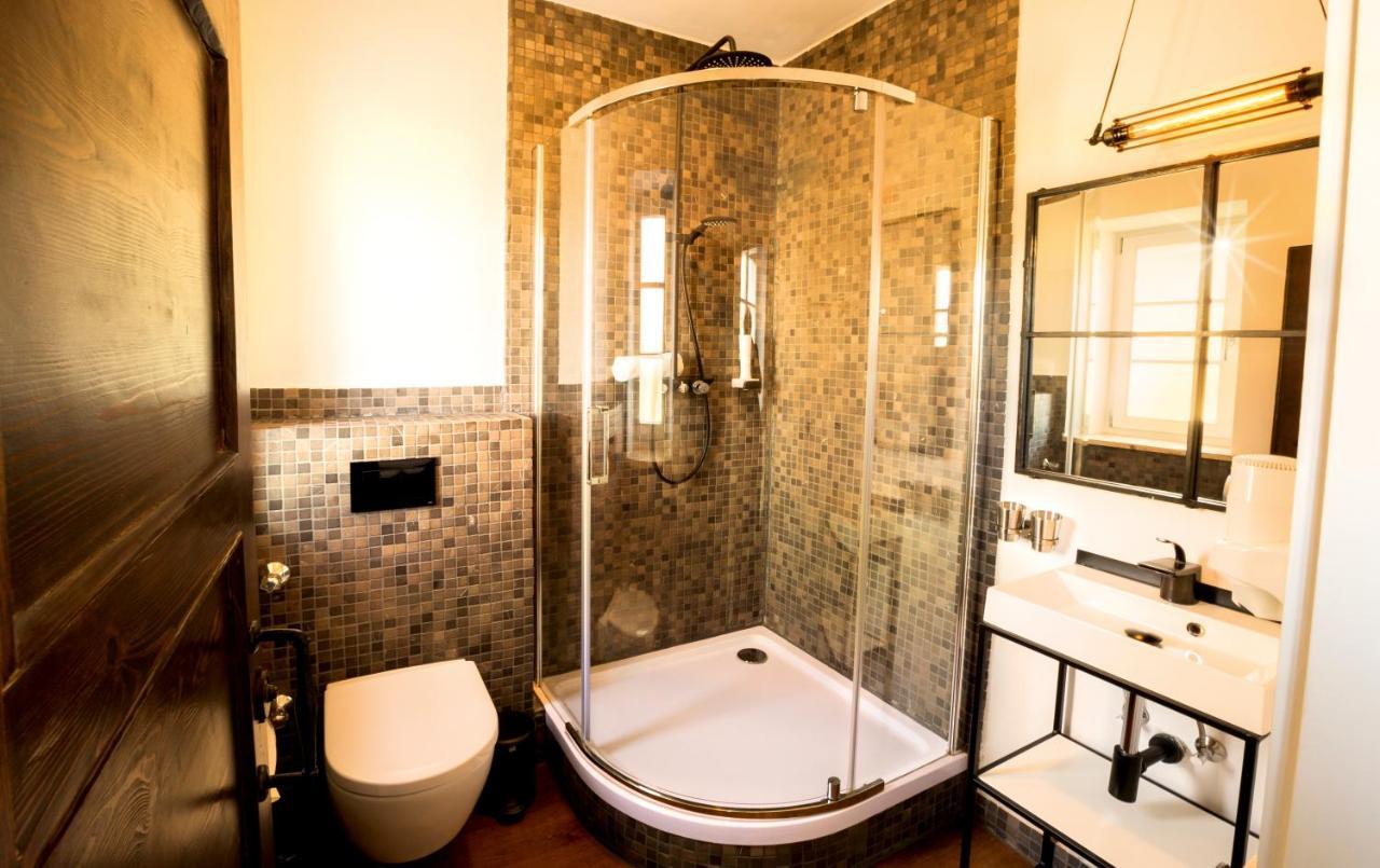 Knast-Hotel Fronfeste อัมแบร์ก ภายนอก รูปภาพ