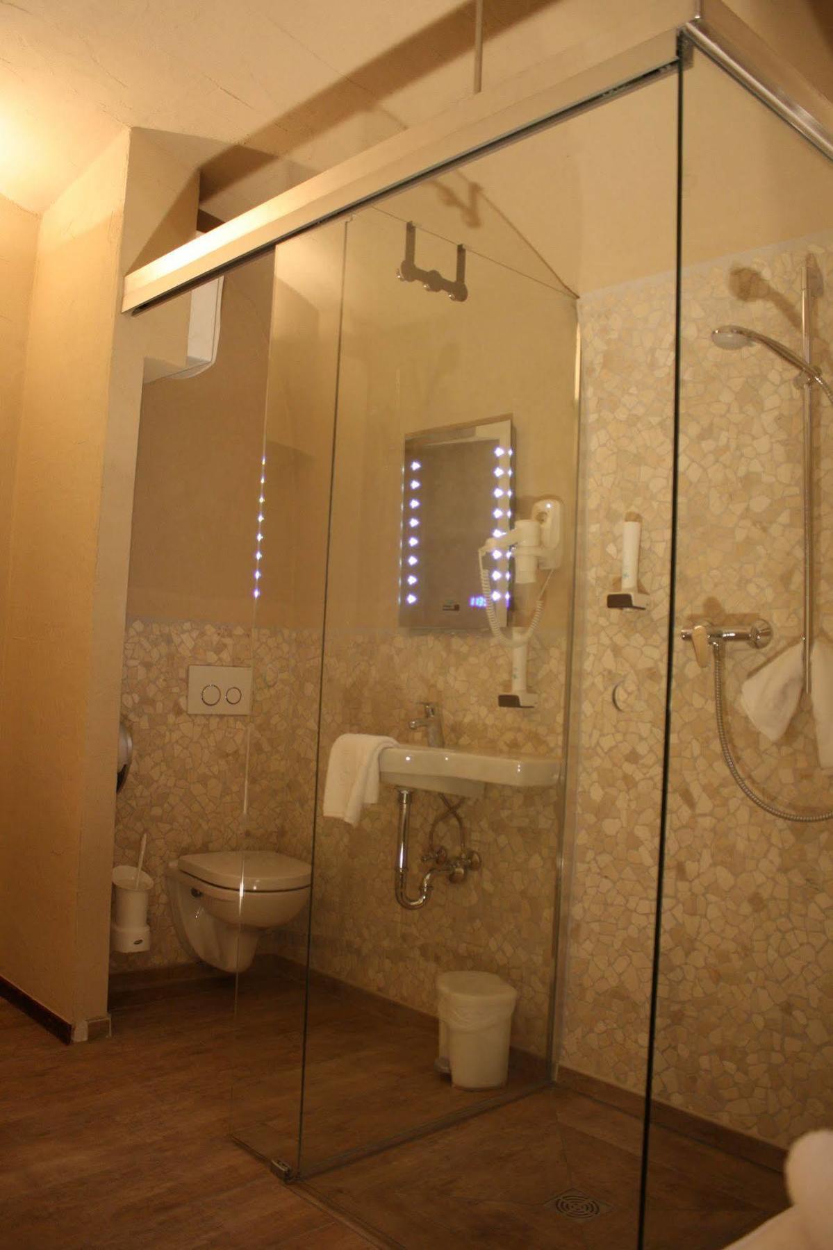 Knast-Hotel Fronfeste อัมแบร์ก ภายนอก รูปภาพ