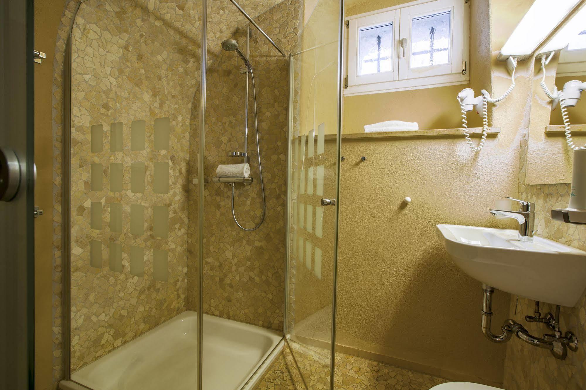 Knast-Hotel Fronfeste อัมแบร์ก ภายนอก รูปภาพ