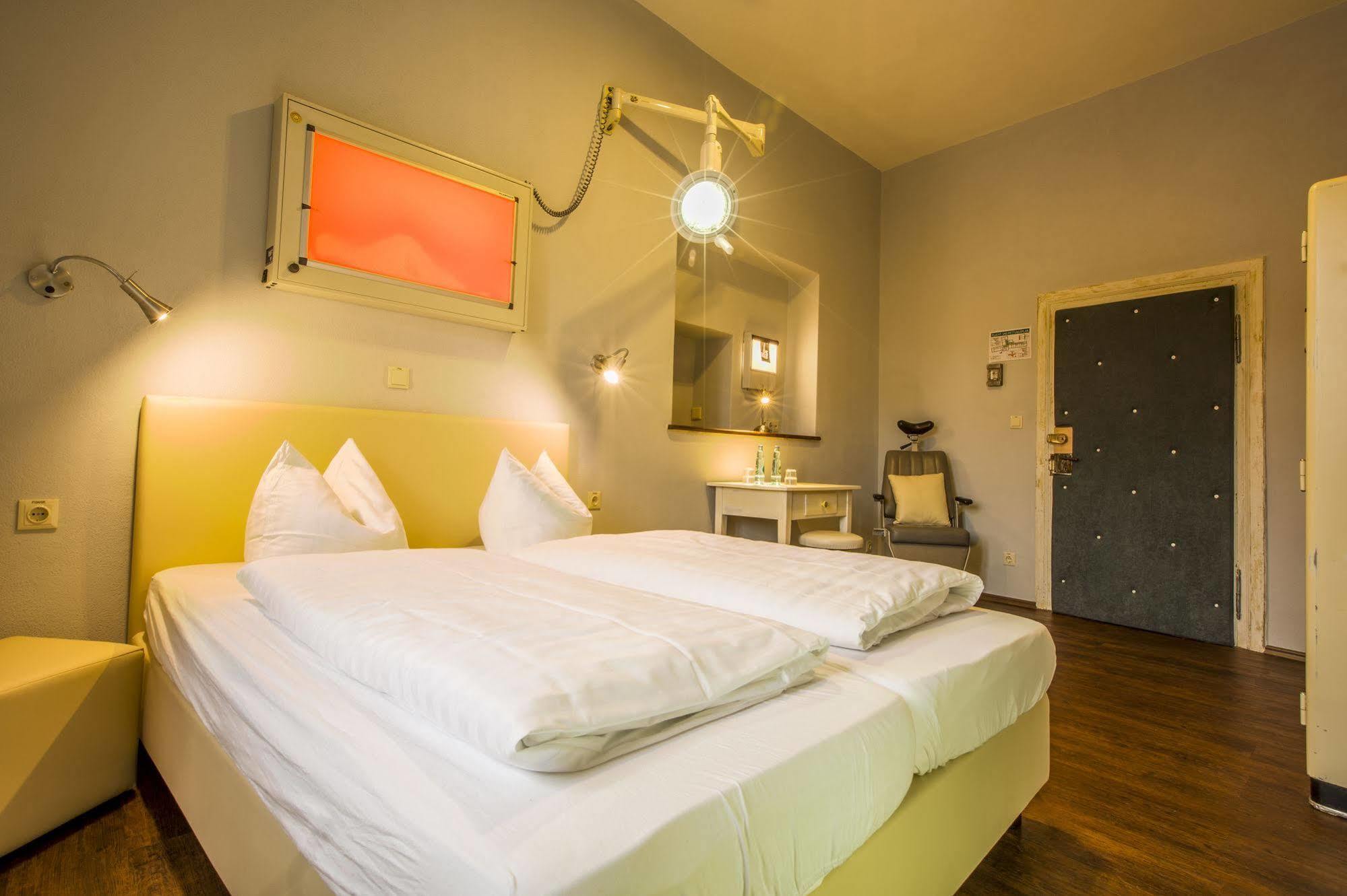 Knast-Hotel Fronfeste อัมแบร์ก ภายนอก รูปภาพ